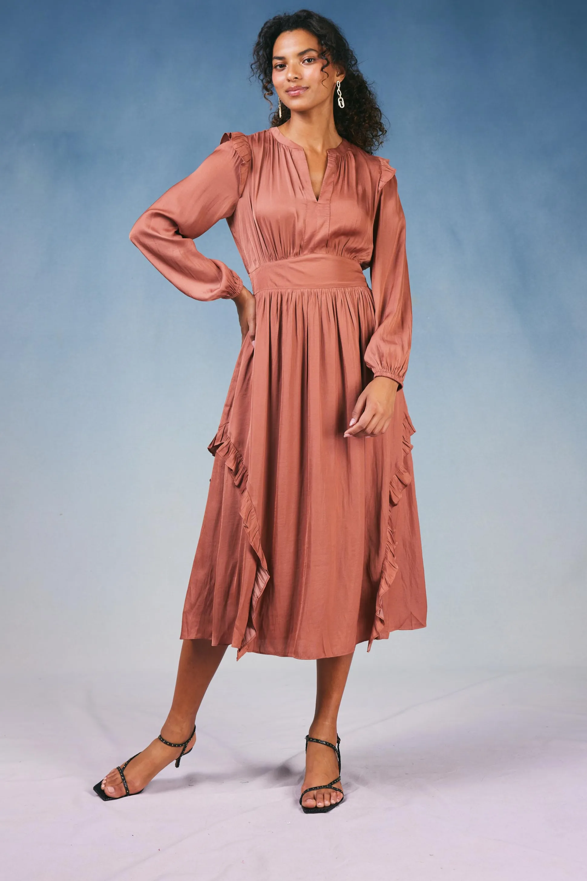 Emmaline Ruffled Midi Dress<Current Air Best