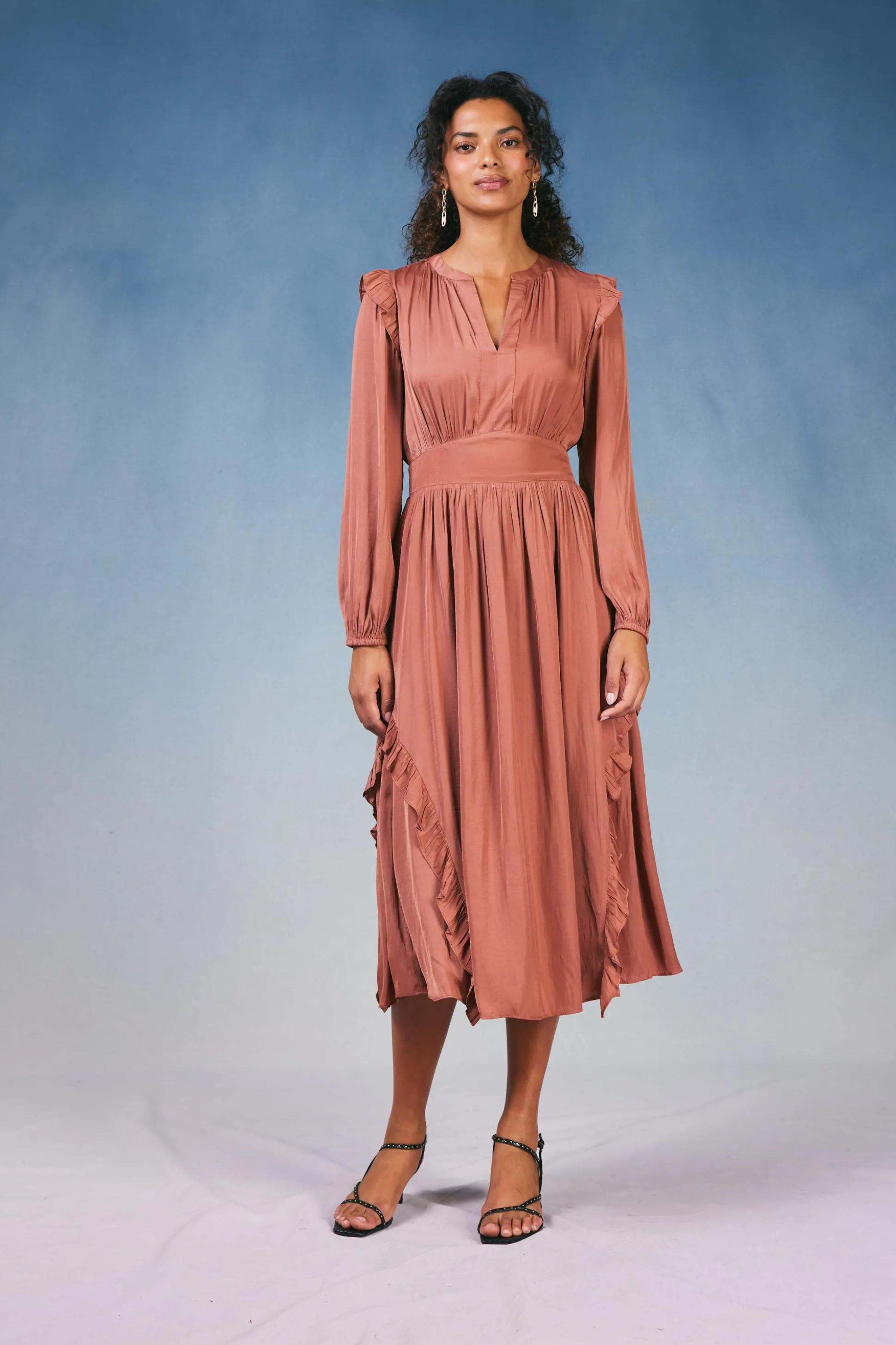 Emmaline Ruffled Midi Dress<Current Air Best