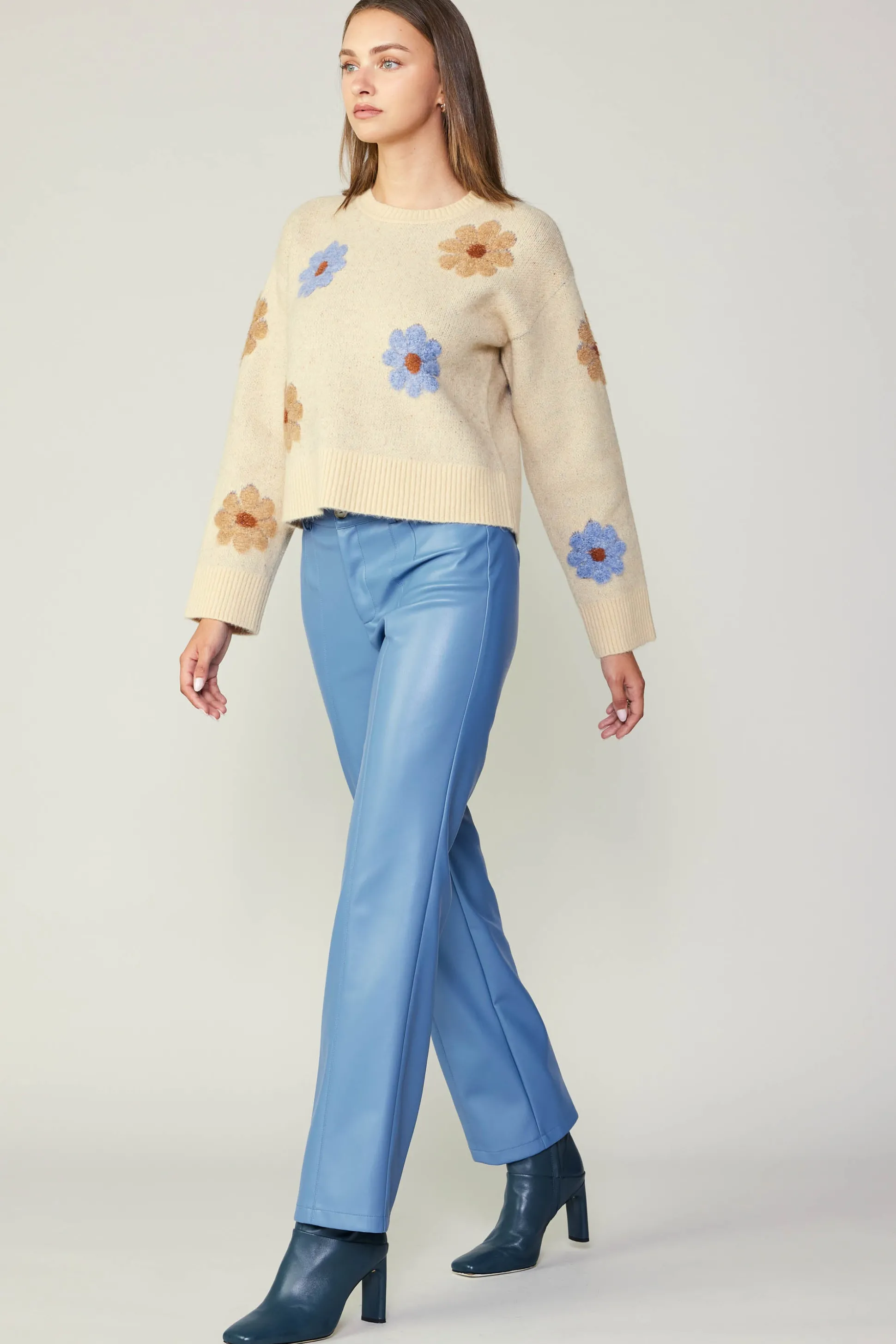 Daisy Embroidered Sweater<Current Air Hot