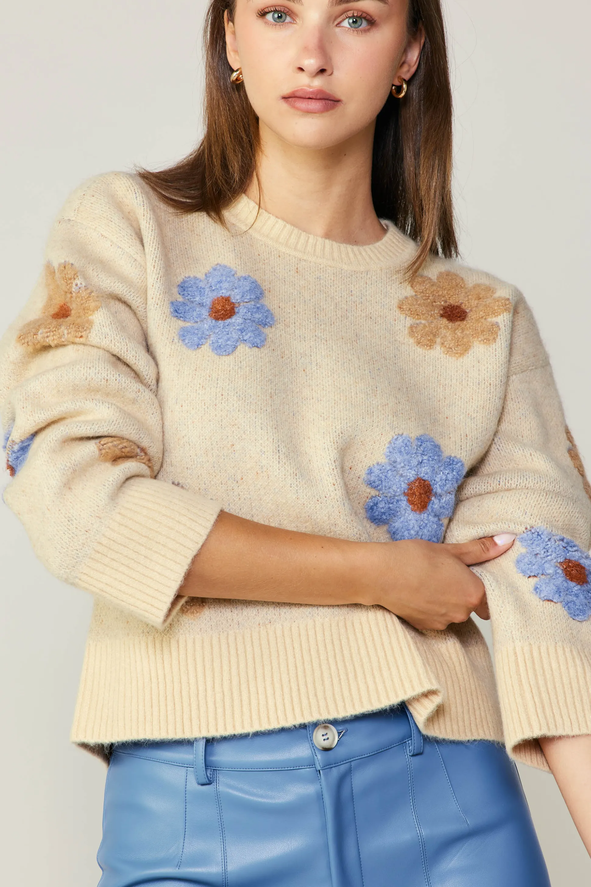 Daisy Embroidered Sweater<Current Air Hot