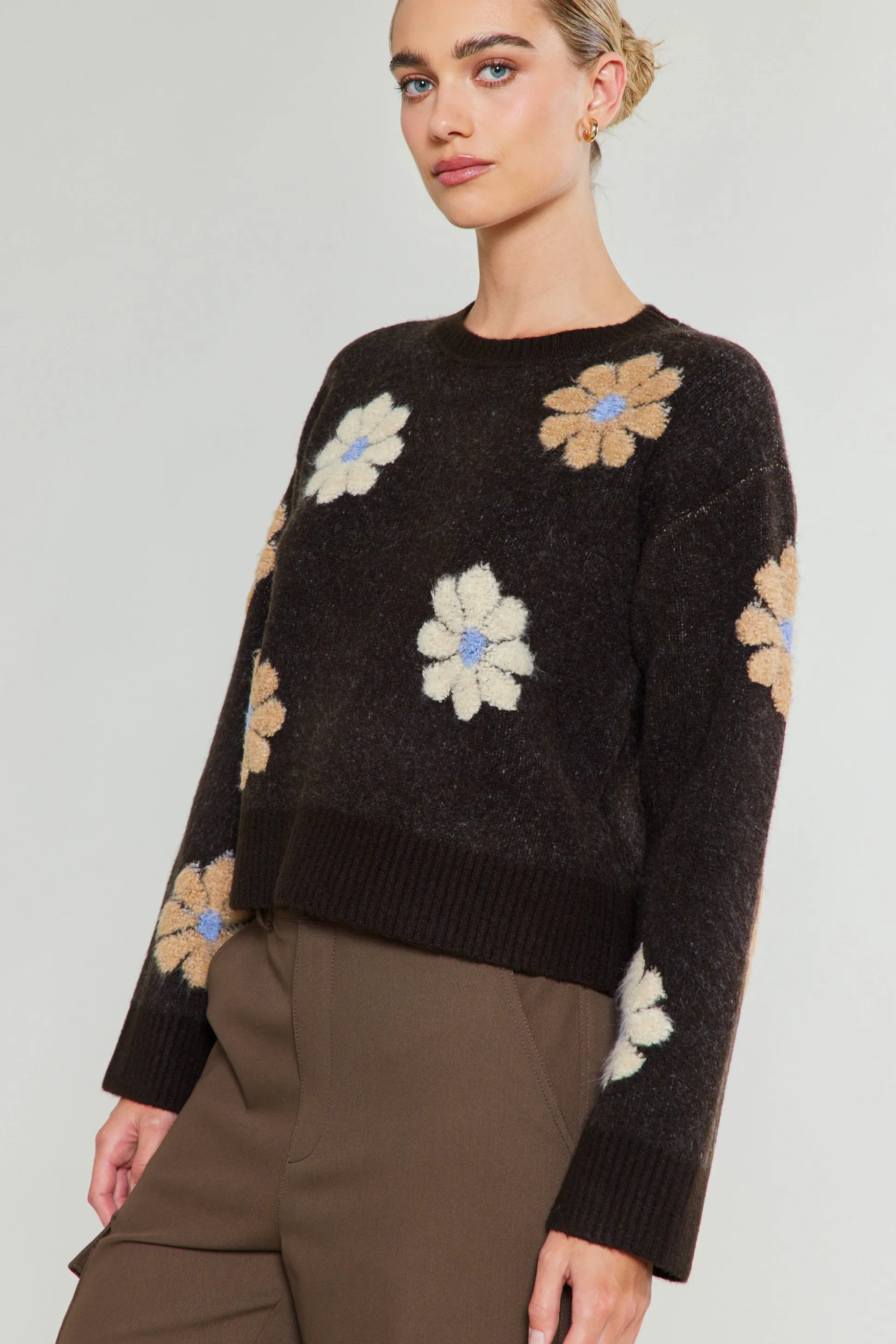 Daisy Embroidered Sweater<Current Air Online