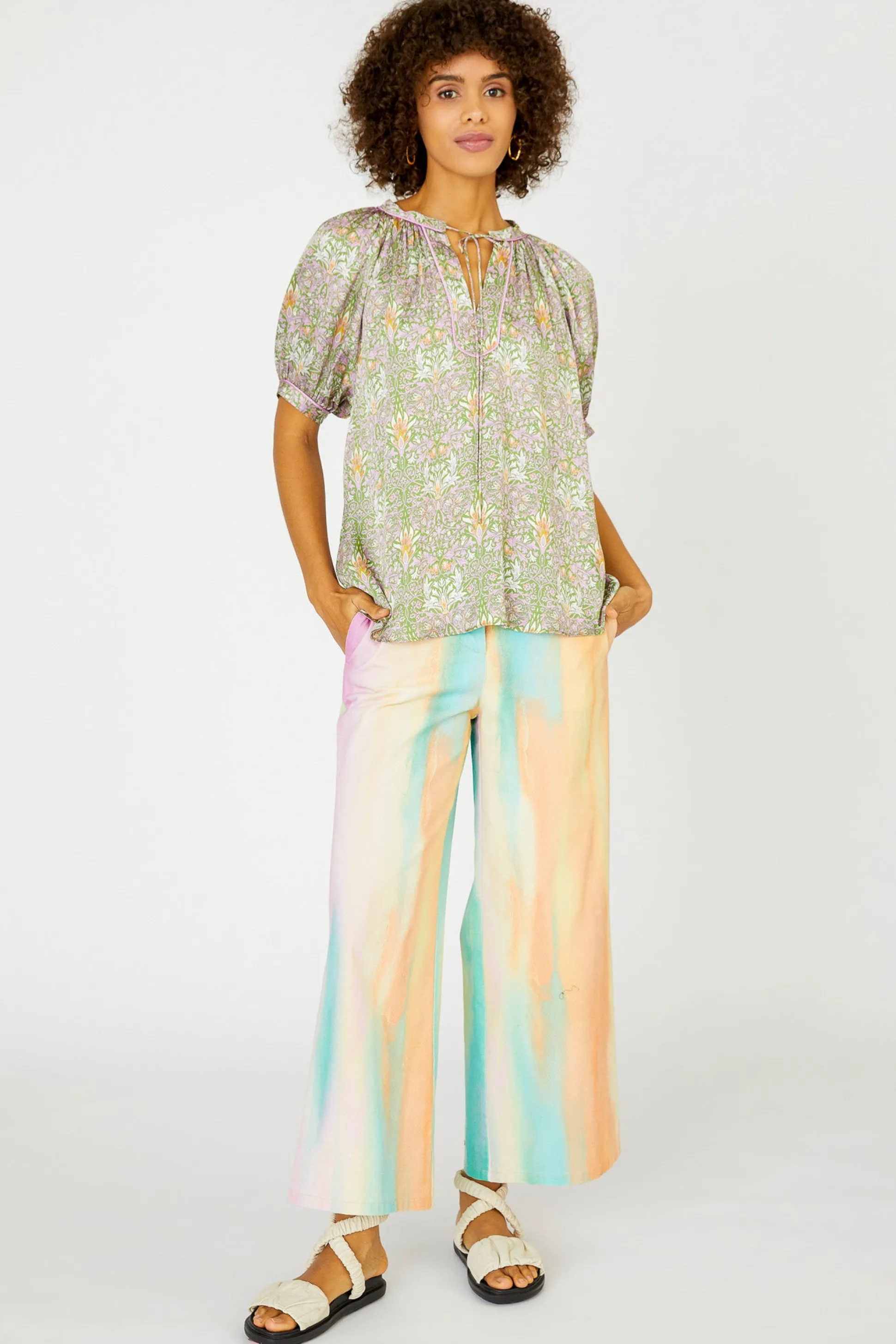 Floral Nouveau Split Neck Blouse<Current Air Outlet