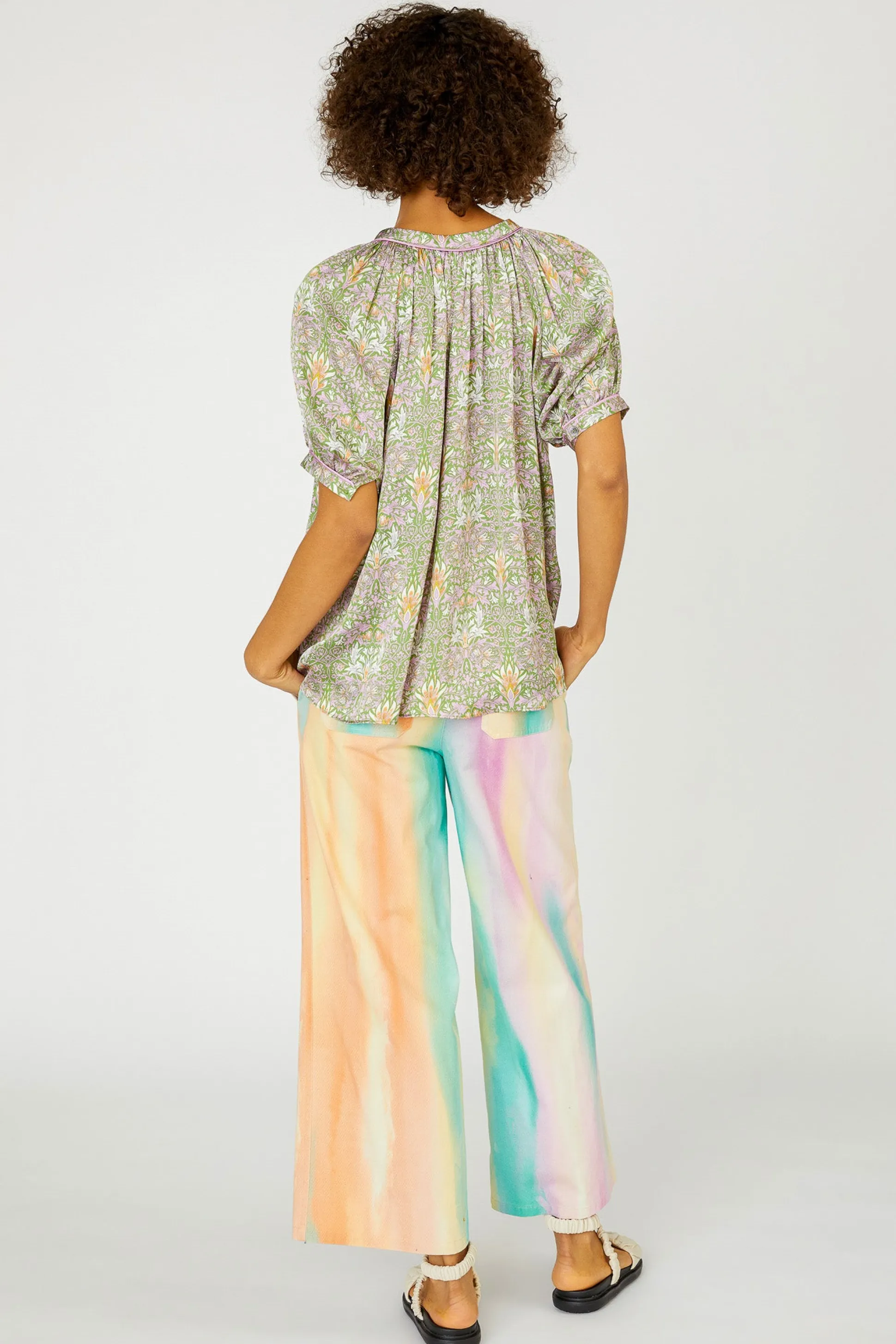 Floral Nouveau Split Neck Blouse<Current Air Outlet