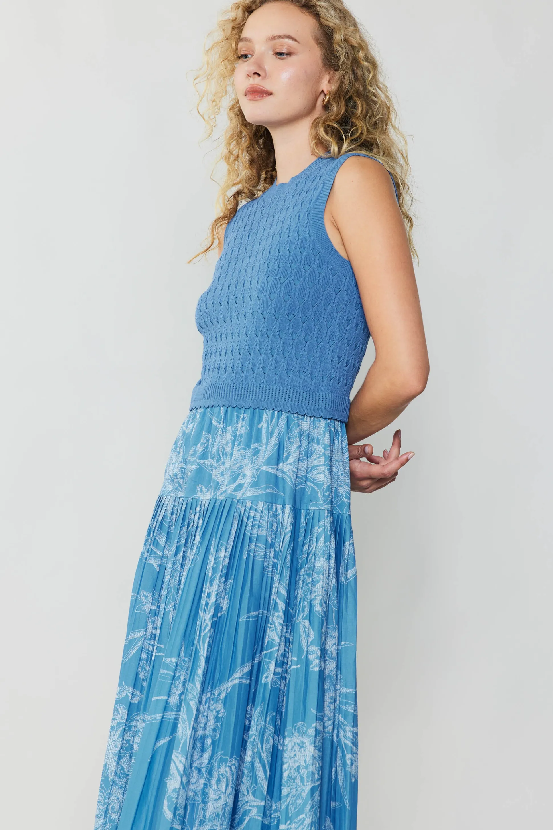 Pleated Skirt Sweater Dress<Current Air Clearance