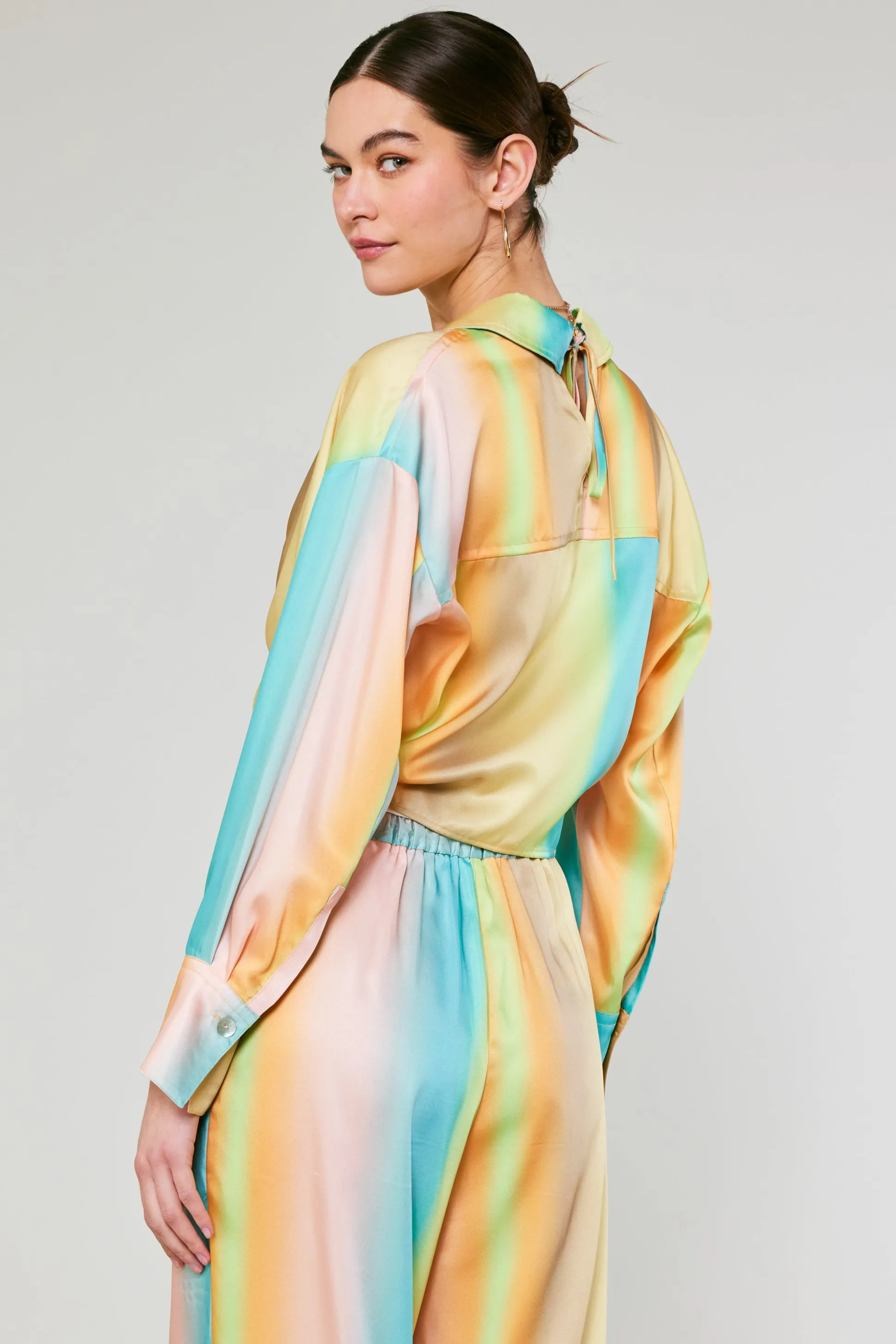 Prismatic Gradient Front Tie Shirt<Current Air Best