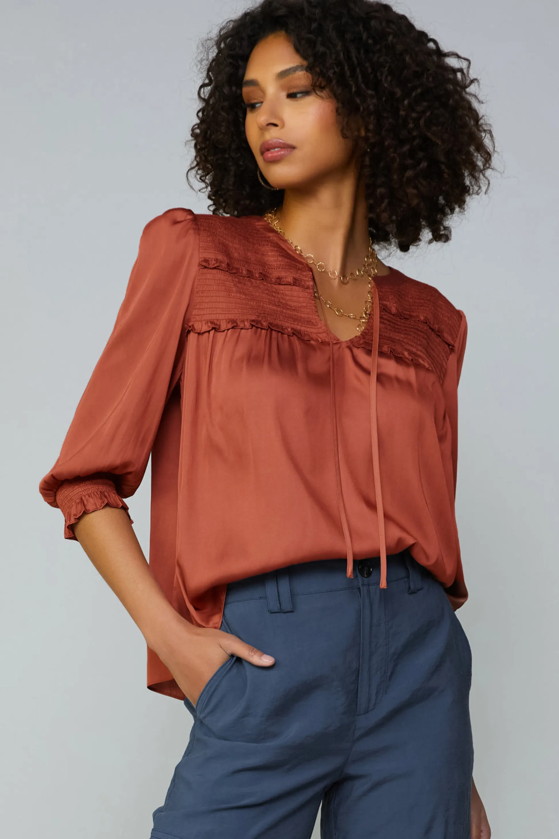Smocked Split Neck Blouse<Current Air Clearance