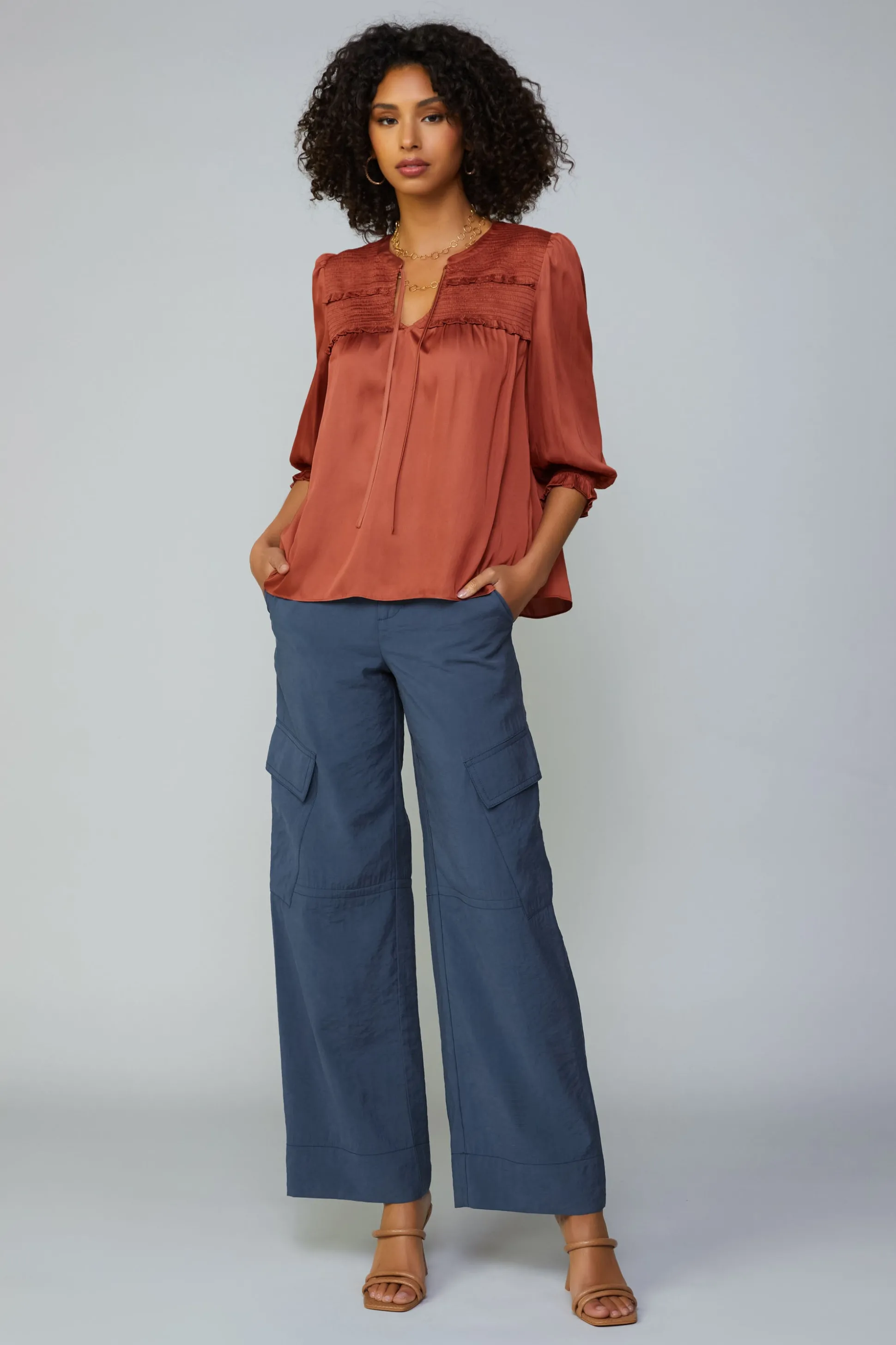 Smocked Split Neck Blouse<Current Air Clearance