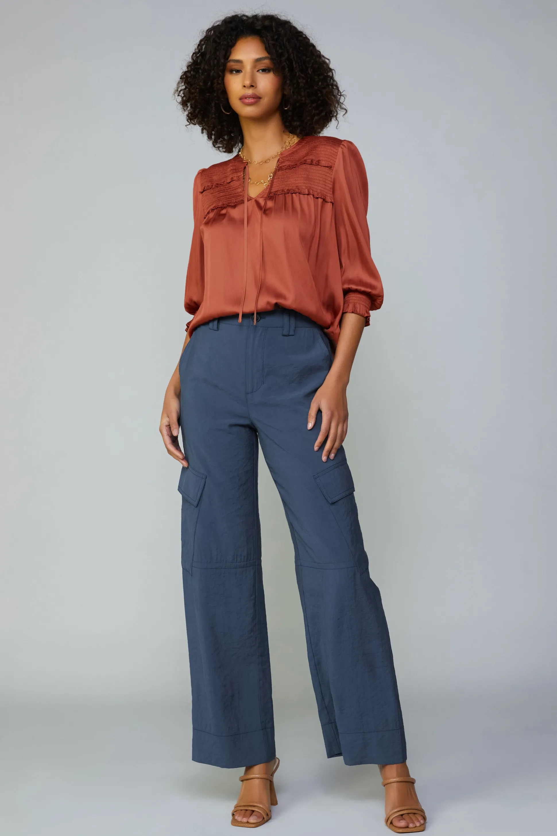 Smocked Split Neck Blouse<Current Air Clearance