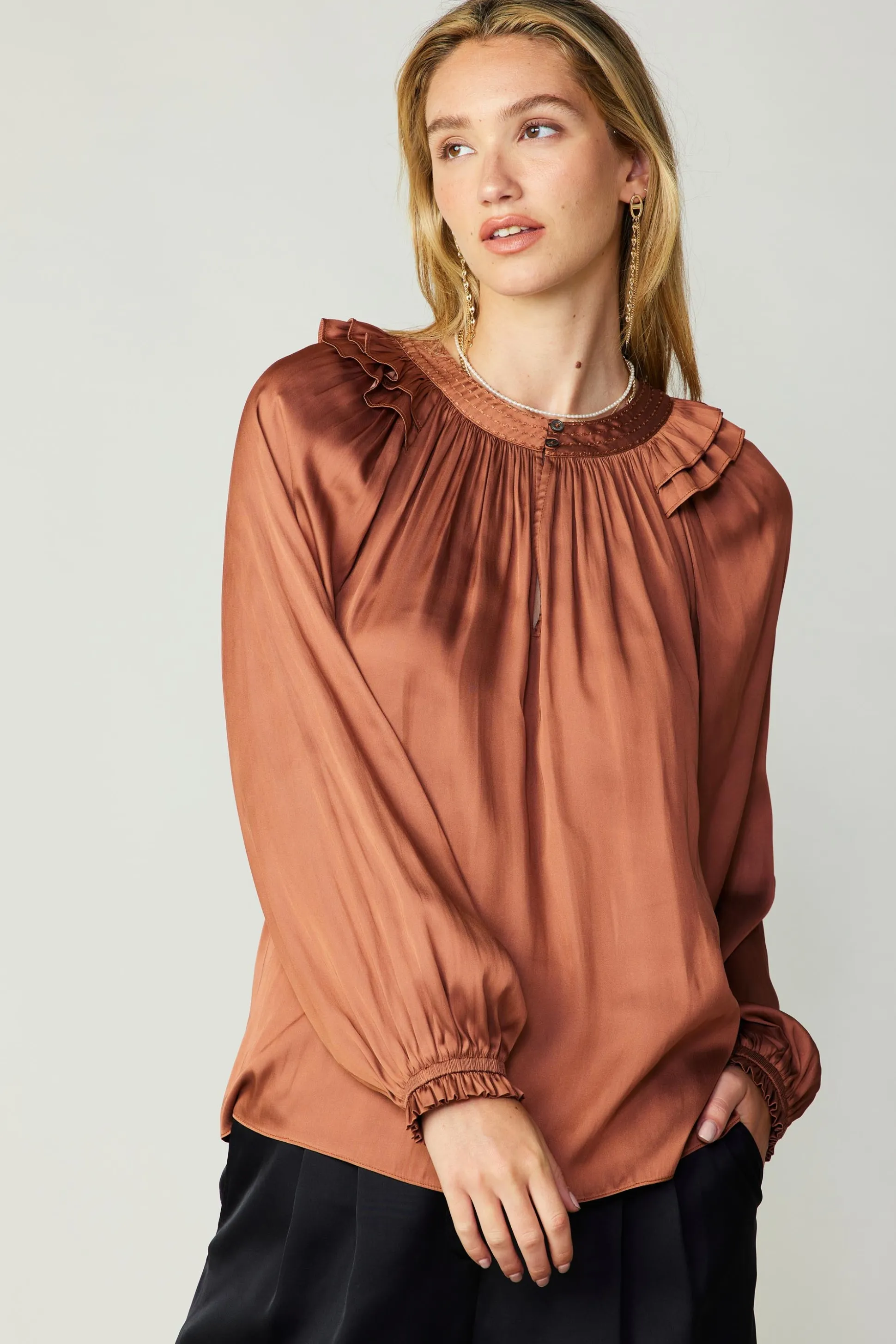 Ruffled Crewneck Blouse<Current Air Fashion