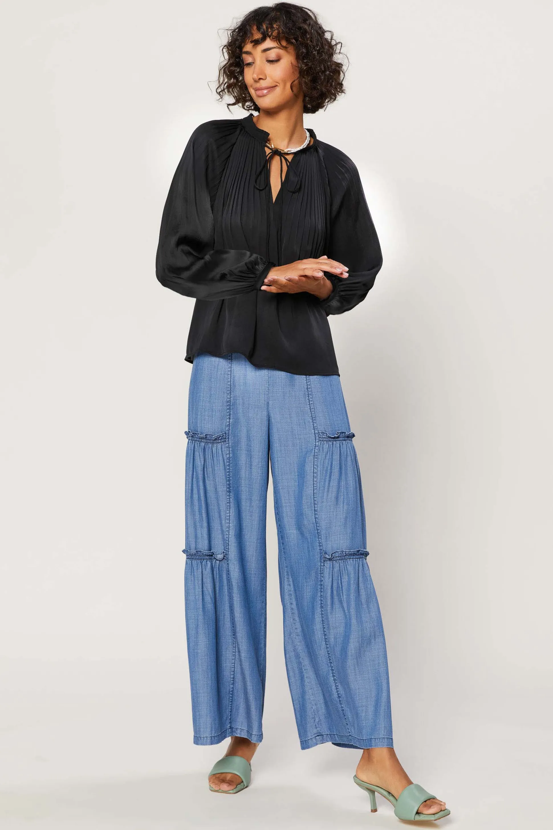 Pleated Split Neck Top<Current Air Best