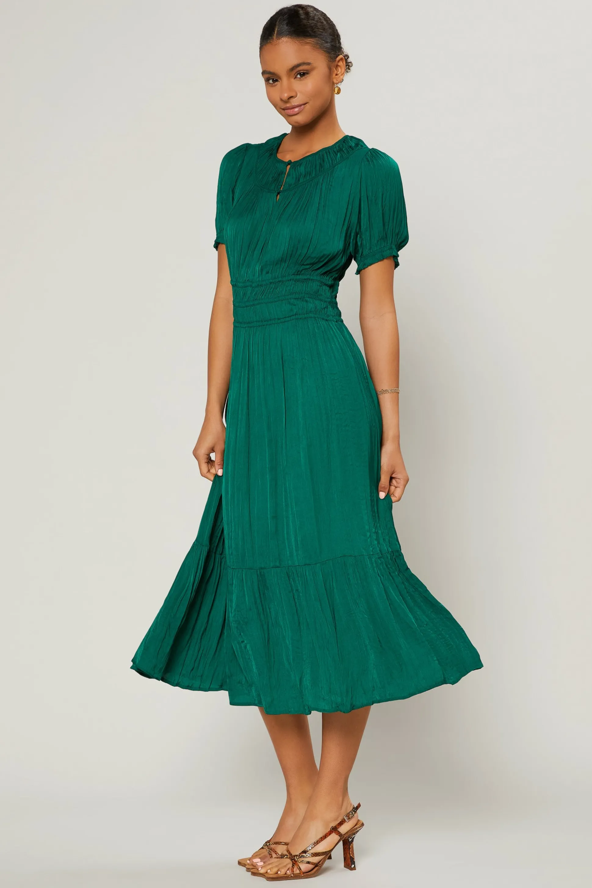 Brooklyn Pleated Midi Dress<Current Air Sale