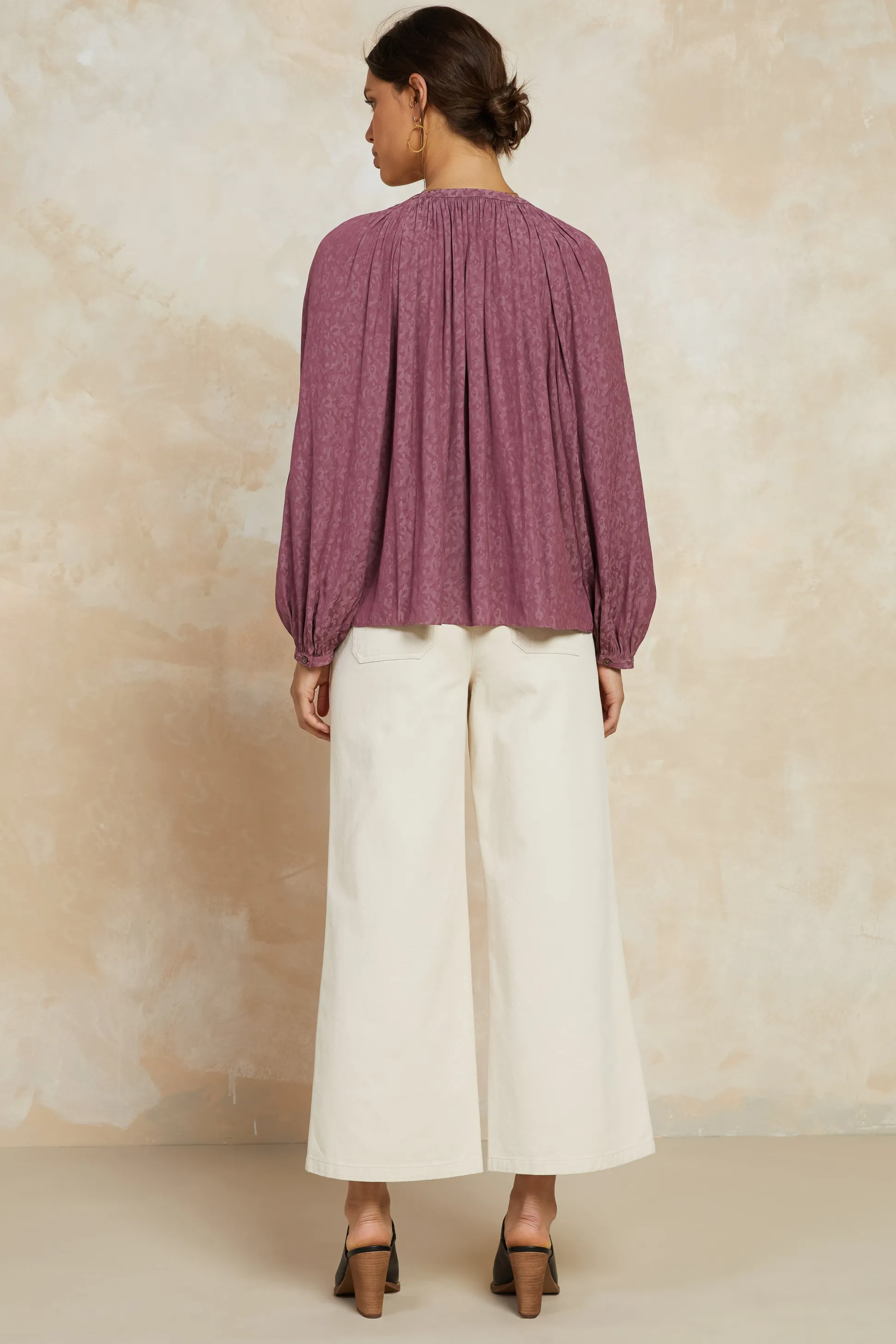 Floral Jacquard Split Neck Top<Current Air Discount