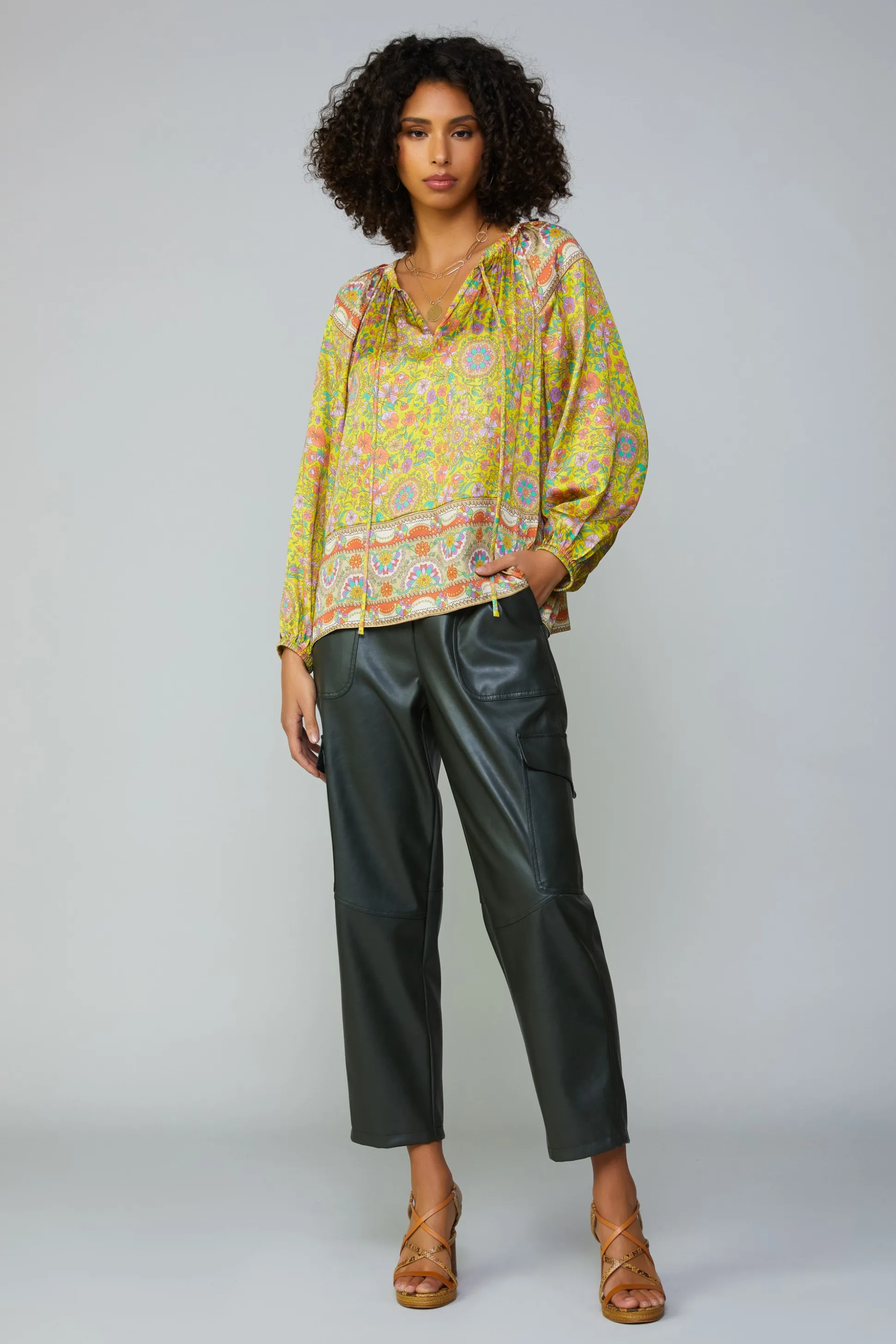 Floral Border Print Raglan Blouse<Current Air Discount