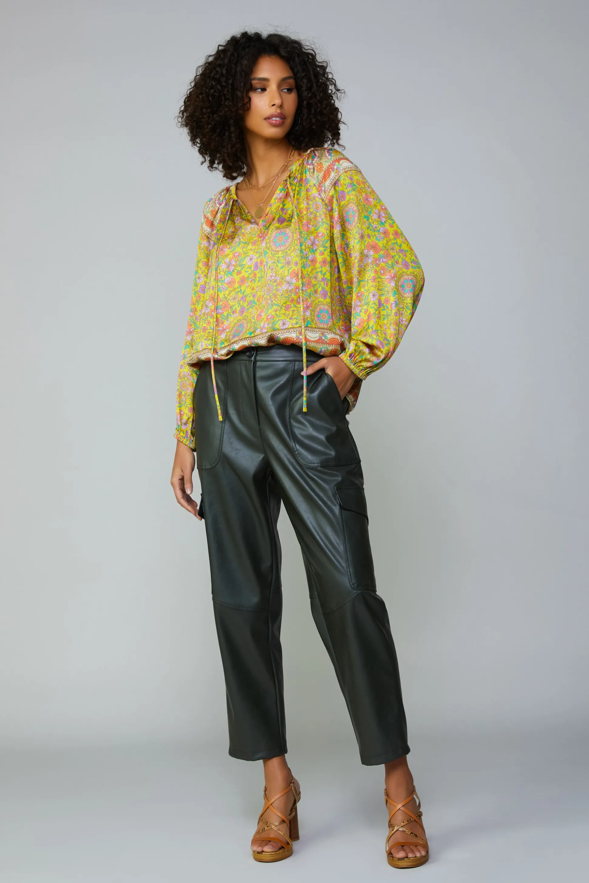 Floral Border Print Raglan Blouse<Current Air Discount