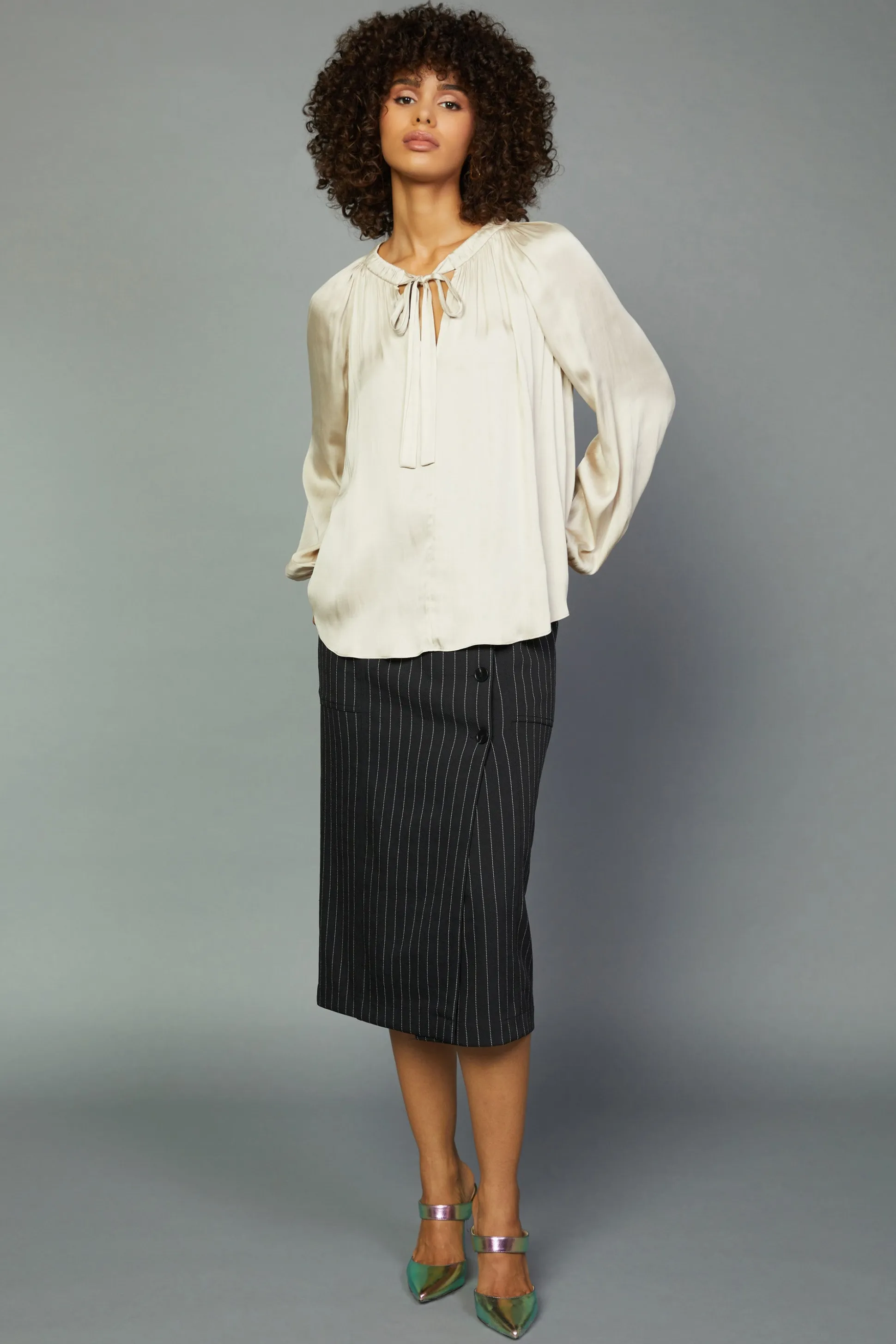 Gathered Bow Tie Blouse<Current Air New