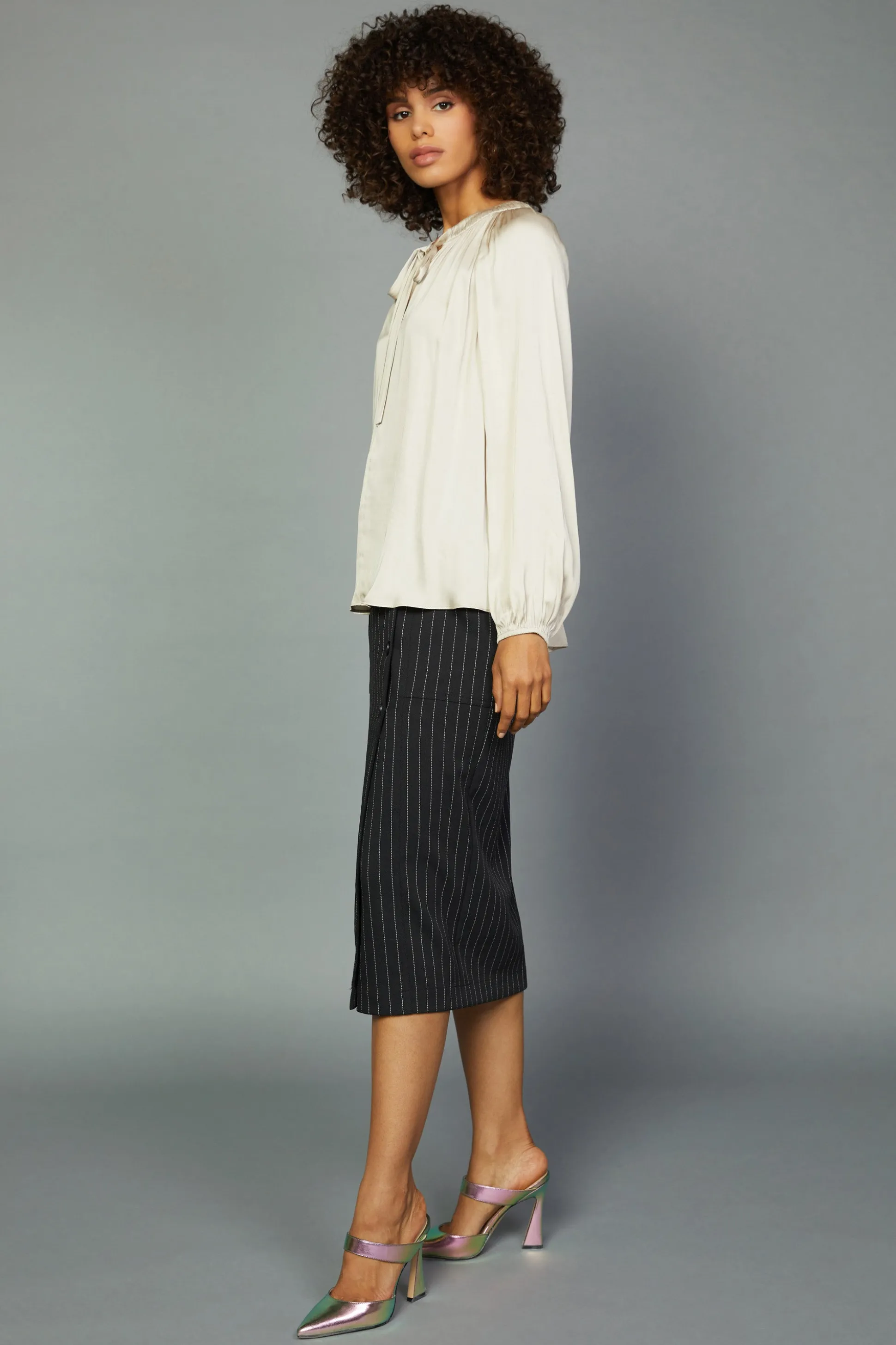 Gathered Bow Tie Blouse<Current Air New