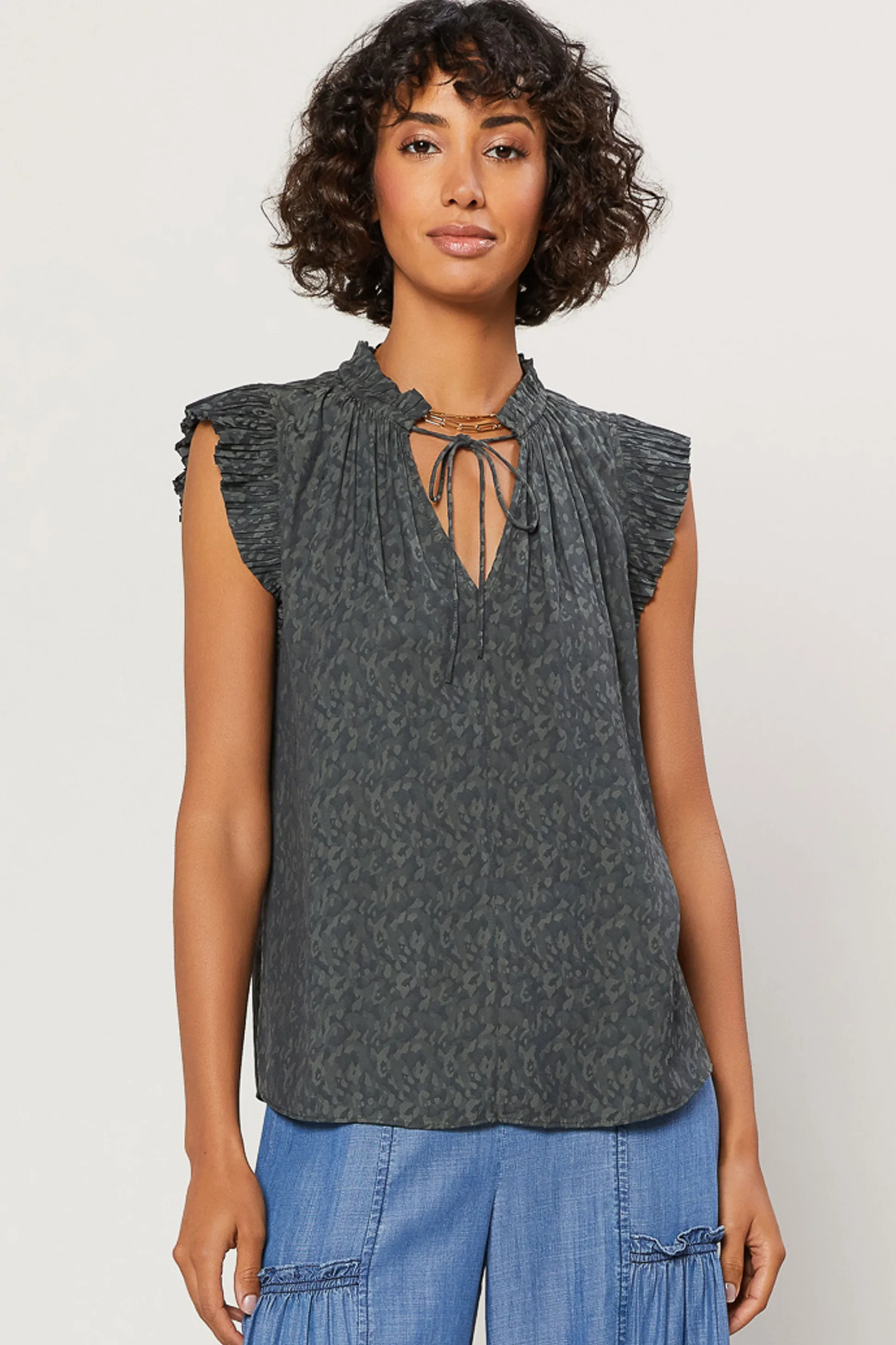Margot Jacquard Pleated Sleeve Blouse<Current Air Discount