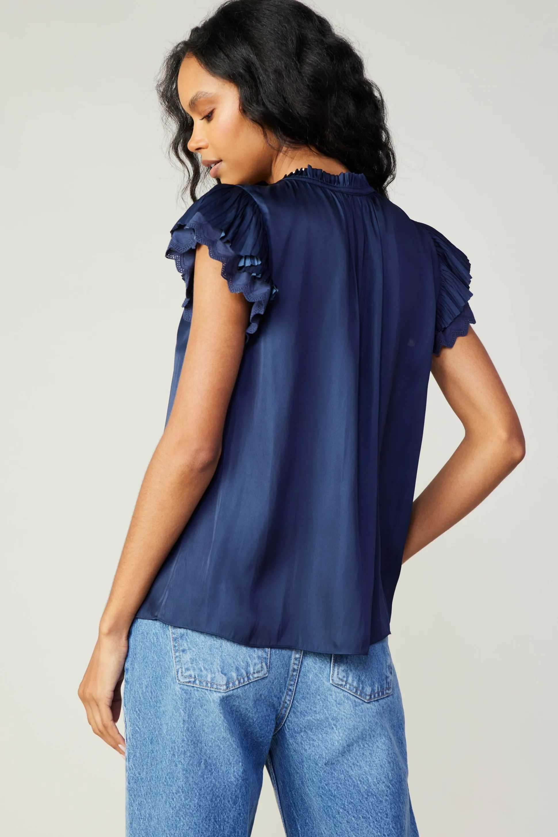 Layered Lace Sleeve Top<Current Air Discount