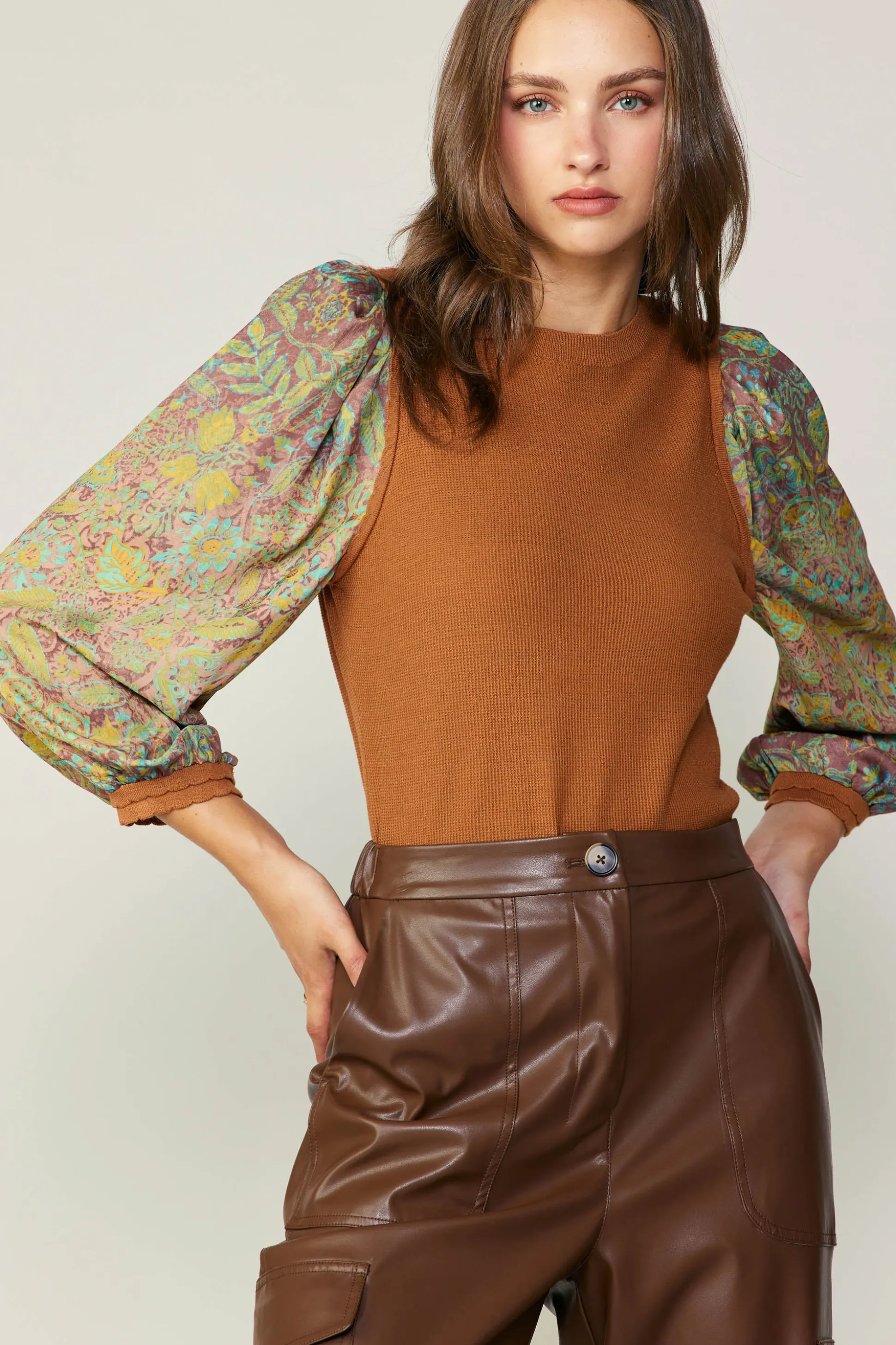 Contrast Sleeve Sweater Top<Current Air Hot
