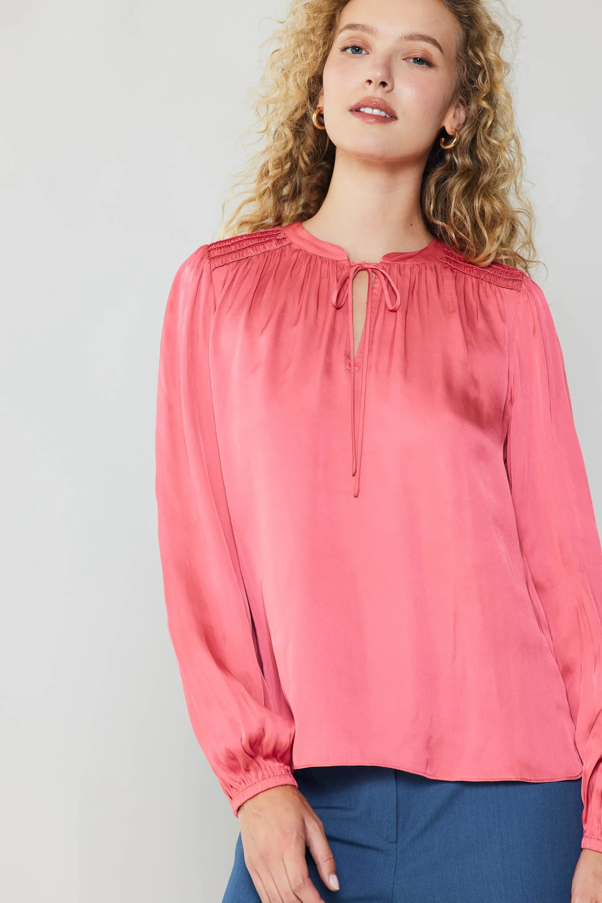 Shirred Yoke Blouse<Current Air Online
