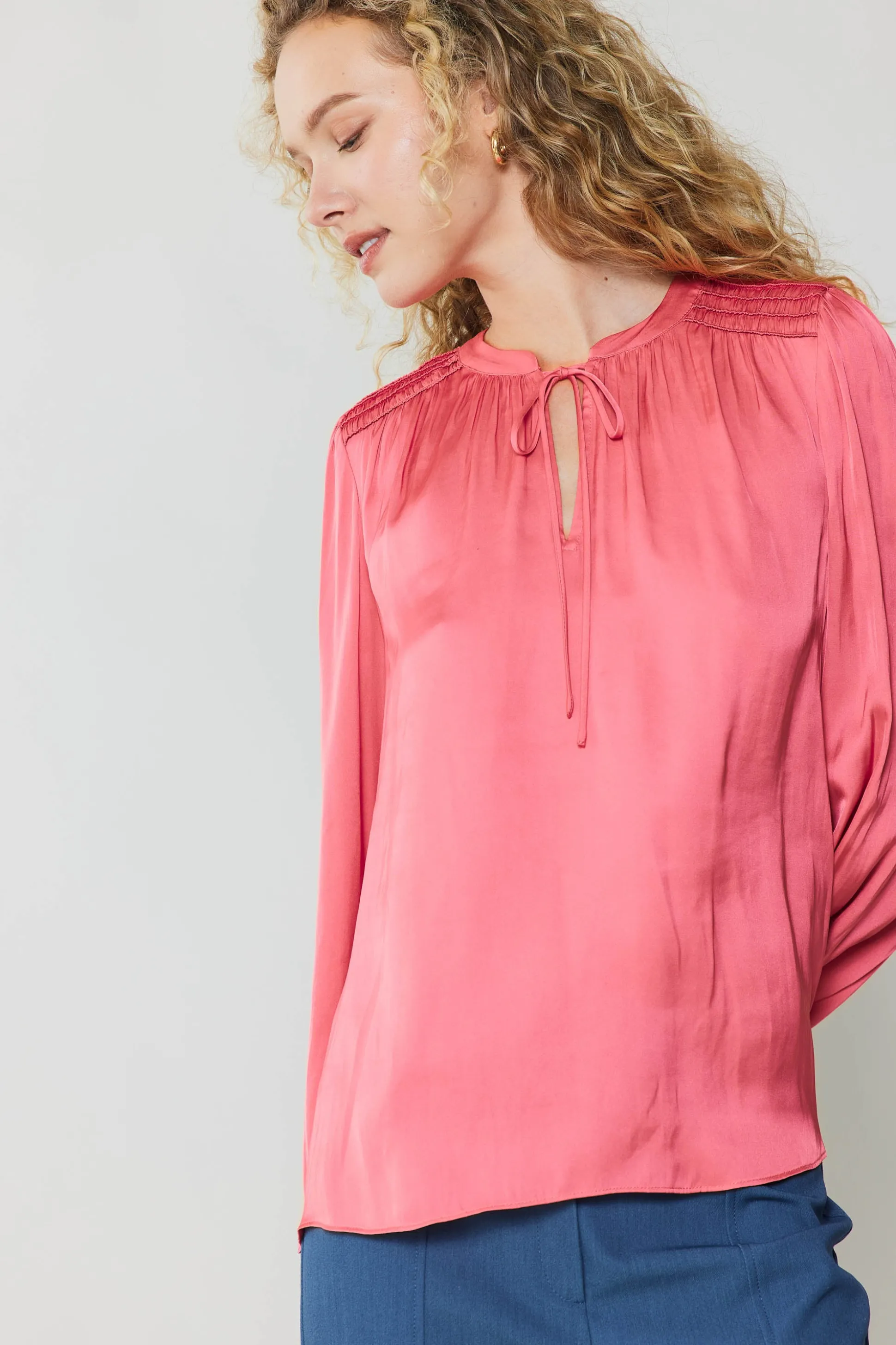 Shirred Yoke Blouse<Current Air Online