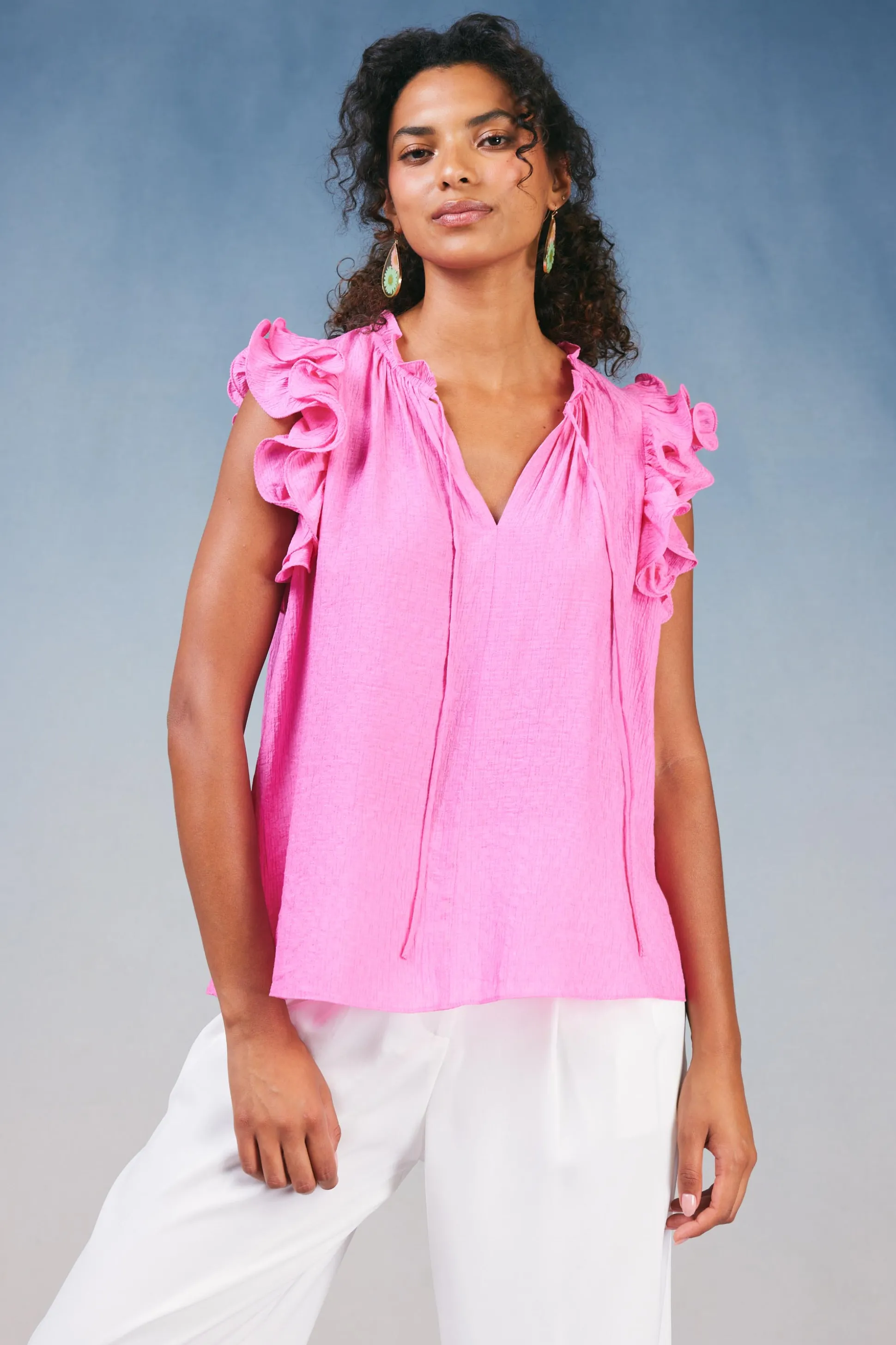Ruffled Shoulder Sleeveless Blouse<Current Air Clearance