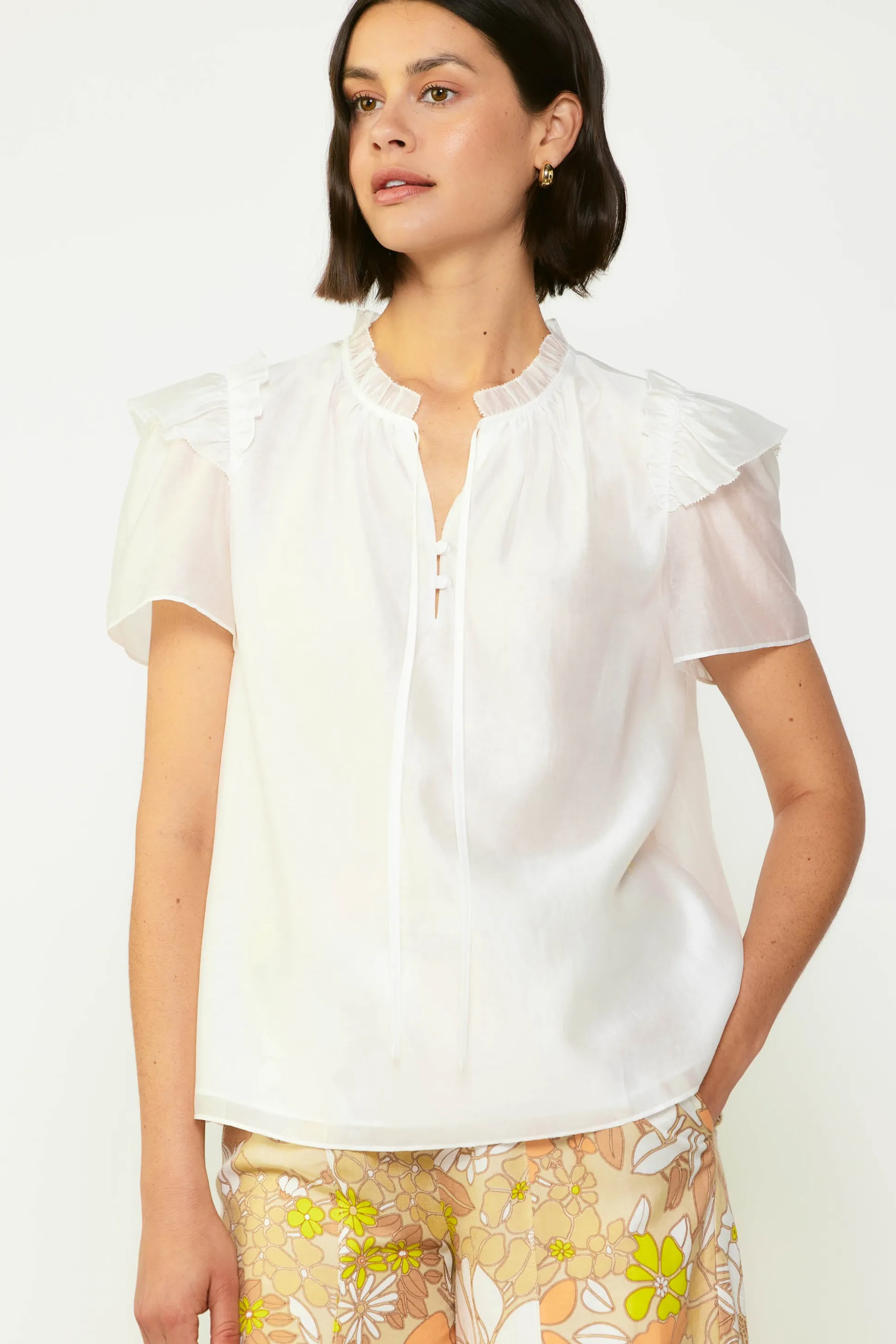 Ruffled Shoulder Blouse<Current Air New