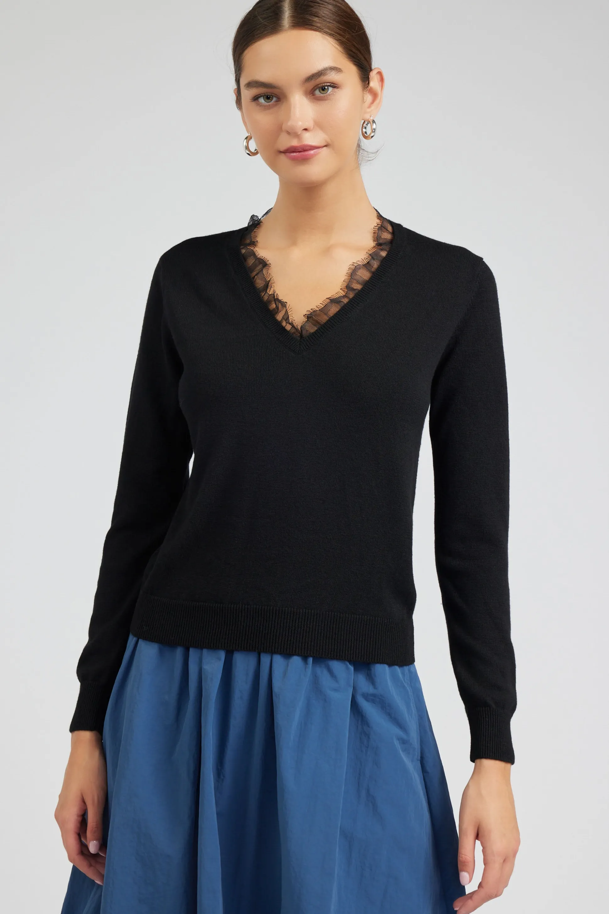 Lace Detail Sweater Top<Current Air Outlet
