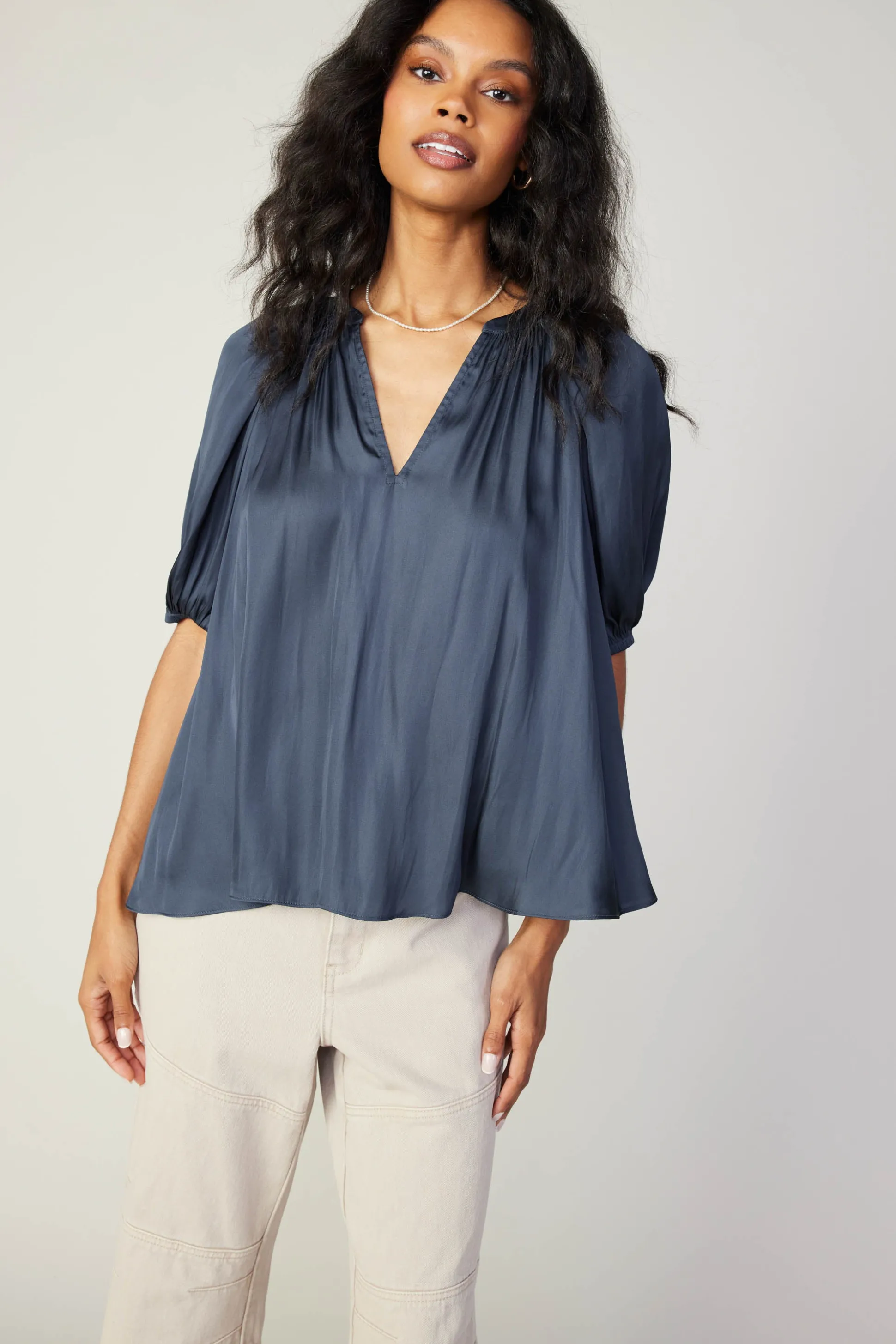 Gathered Neckline Blouse<Current Air Clearance