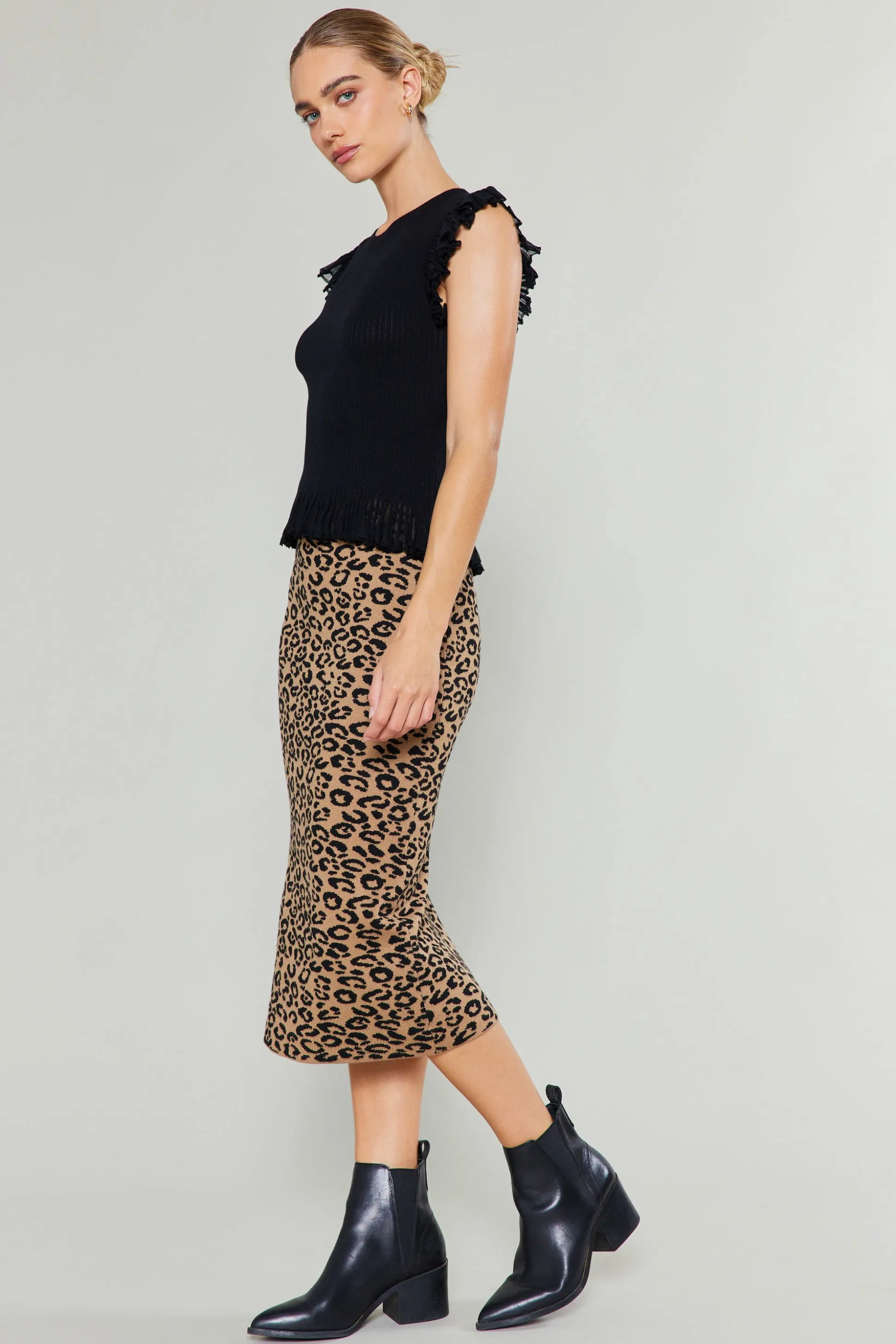 Flutter Sleeve Sweater Top<Current Air Best