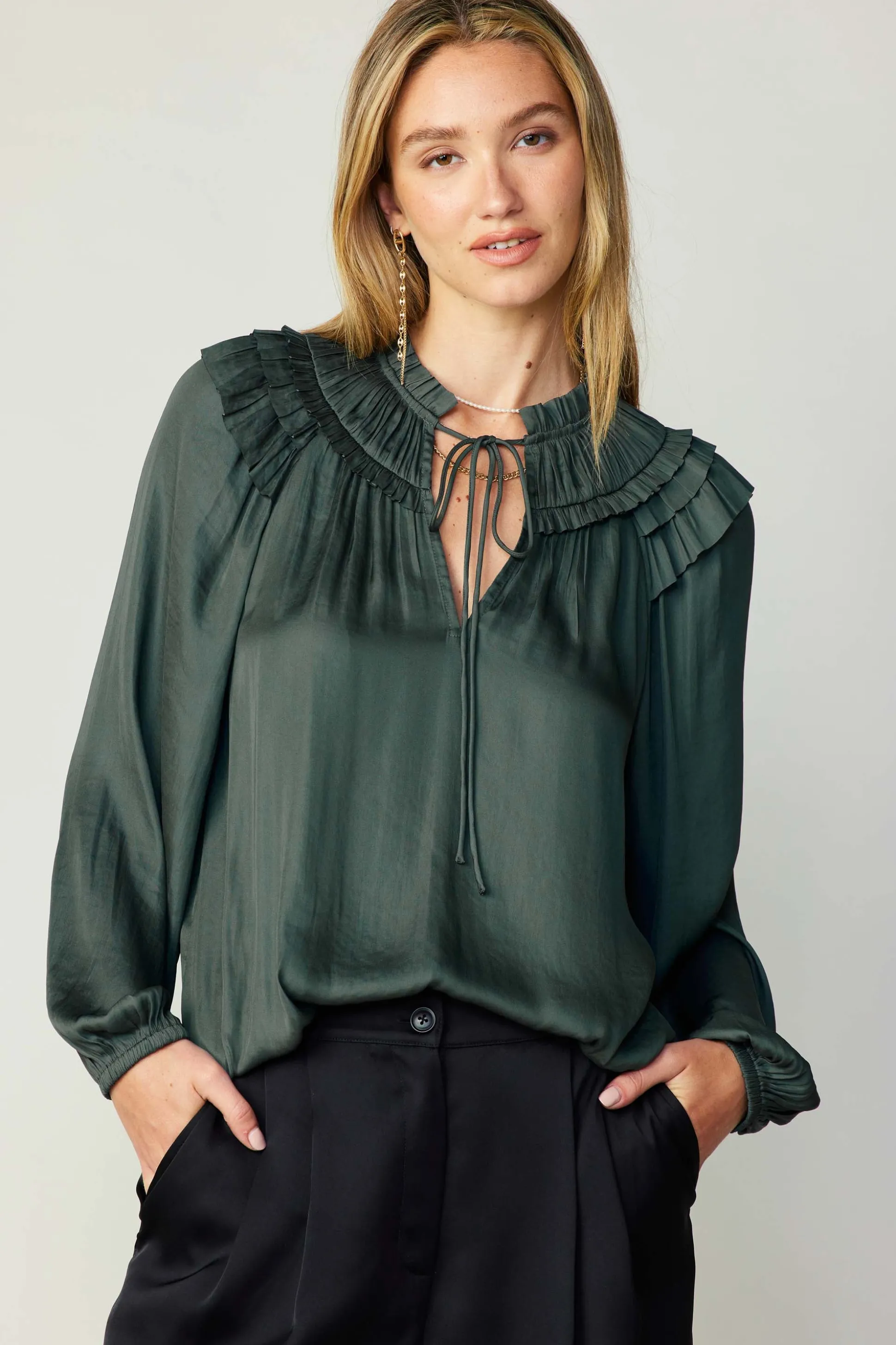 Smocked Shoulder Blouse<Current Air Outlet