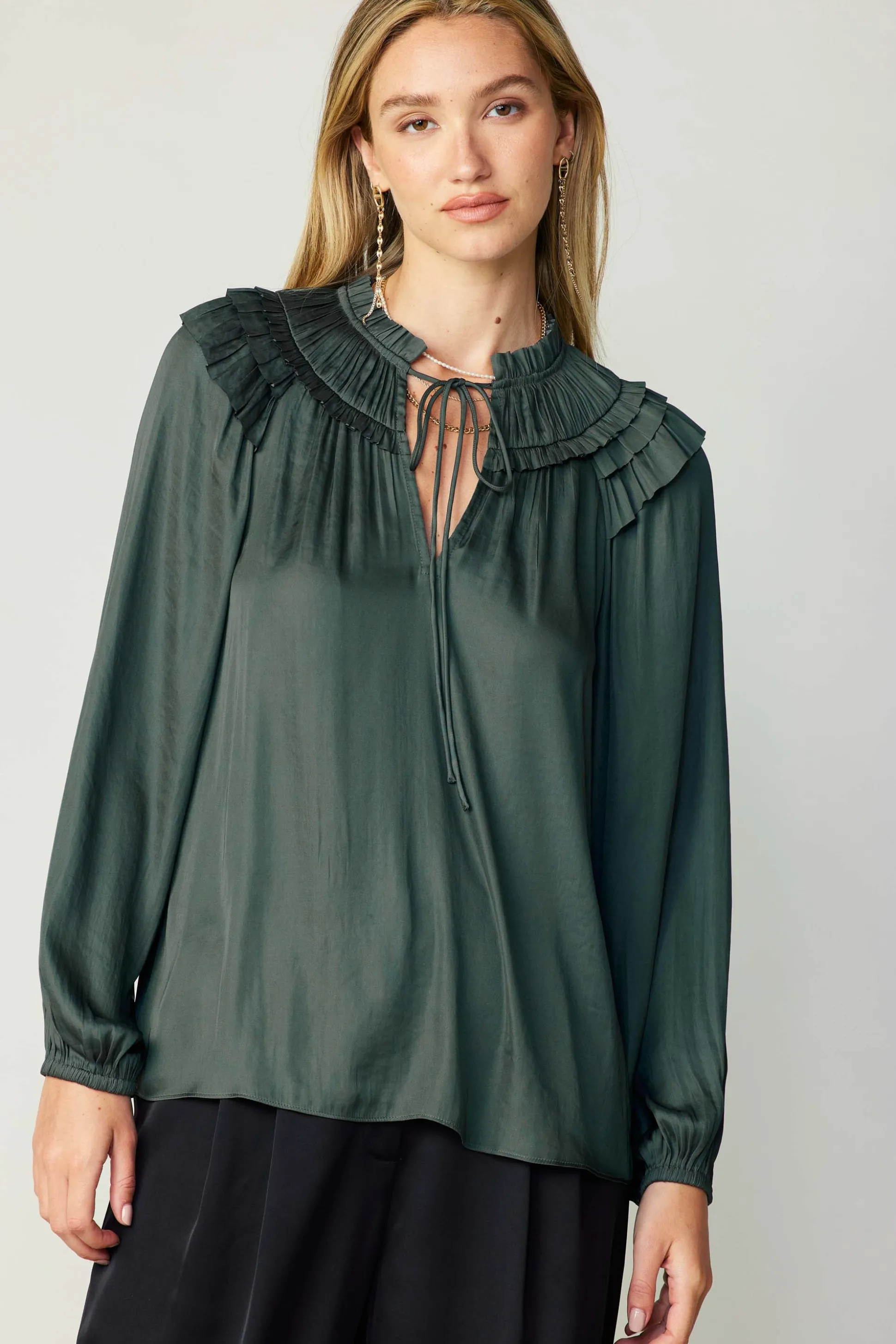 Smocked Shoulder Blouse<Current Air Outlet